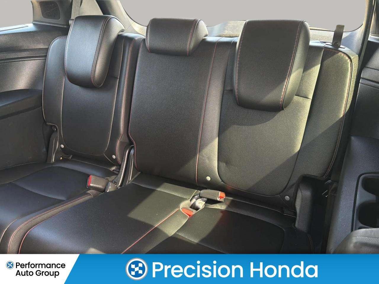 2024 Honda Odyssey Black Edition Leather Sunroof Nav CarPlay Photo