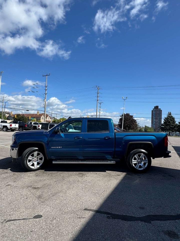 2018 GMC Sierra 1500 4WD Crew Cab 143.5 SLE Photo