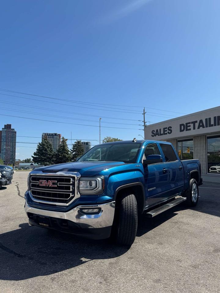 2018 GMC Sierra 1500 4WD Crew Cab 143.5 SLE Photo3
