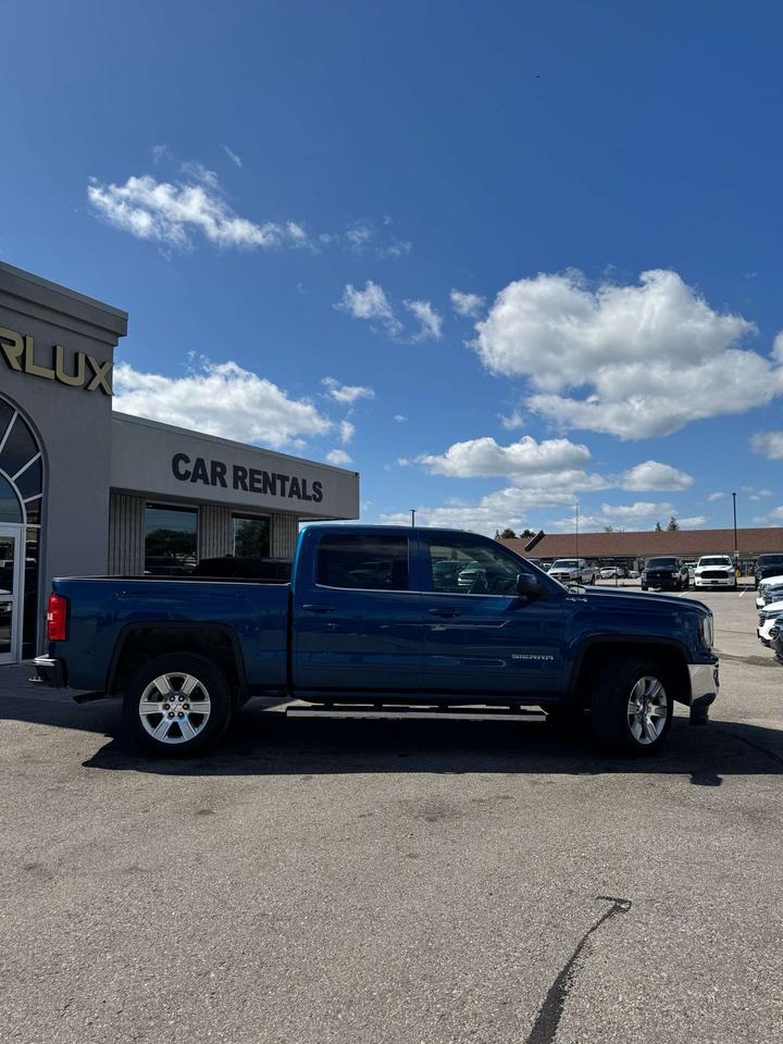 2018 GMC Sierra 1500 4WD Crew Cab 143.5 SLE Photo