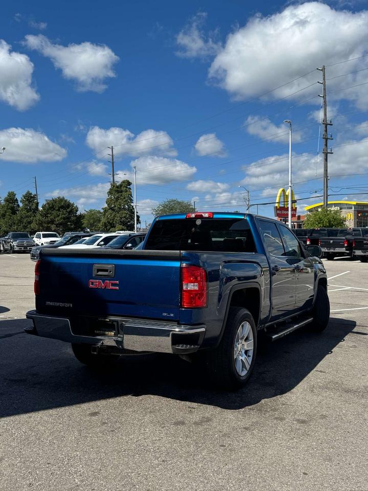 2018 GMC Sierra 1500 4WD Crew Cab 143.5 SLE Photo