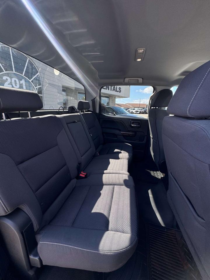 2018 GMC Sierra 1500 4WD Crew Cab 143.5 SLE Photo