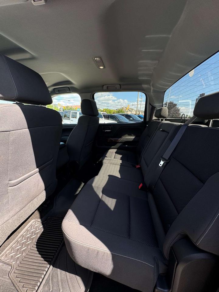 2018 GMC Sierra 1500 4WD Crew Cab 143.5 SLE Photo