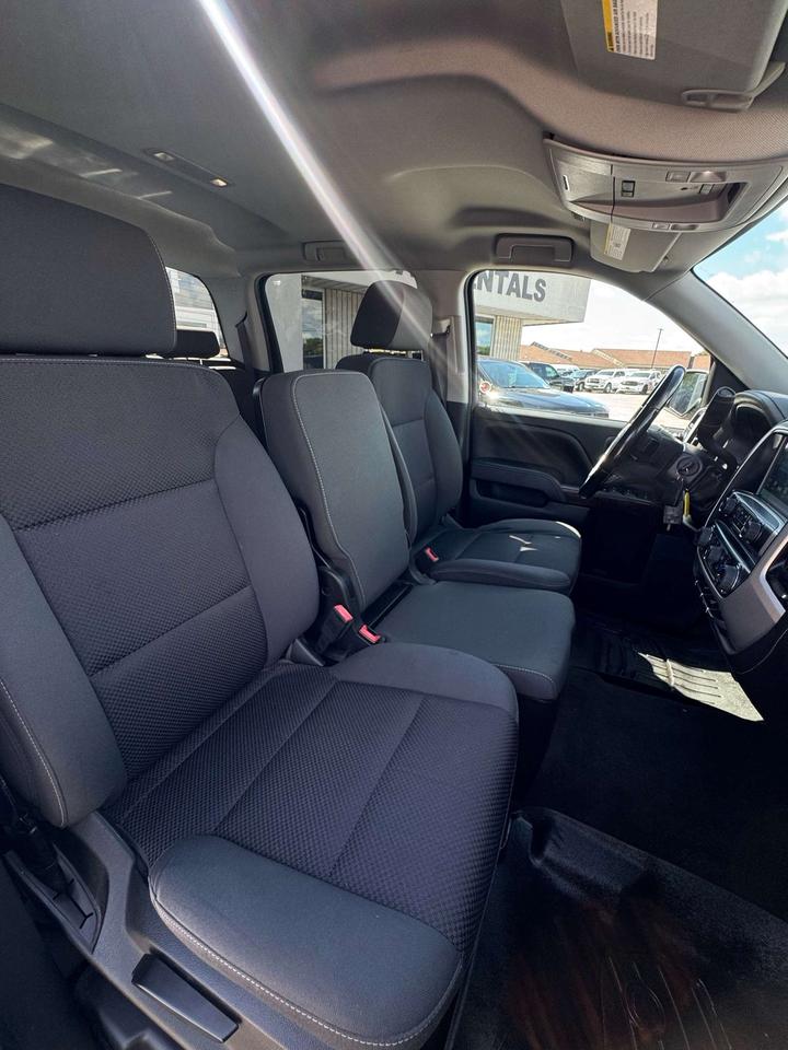 2018 GMC Sierra 1500 4WD Crew Cab 143.5 SLE Photo