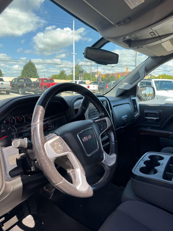 2018 GMC Sierra 1500 4WD Crew Cab 143.5 SLE Photo