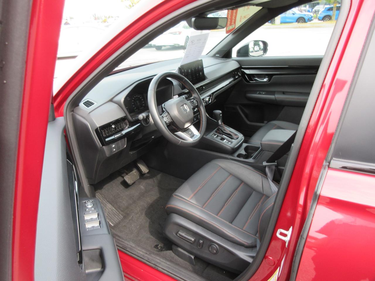 2026 Honda CR-V Hybrid Touring 4dr All-Wheel Drive Photo4
