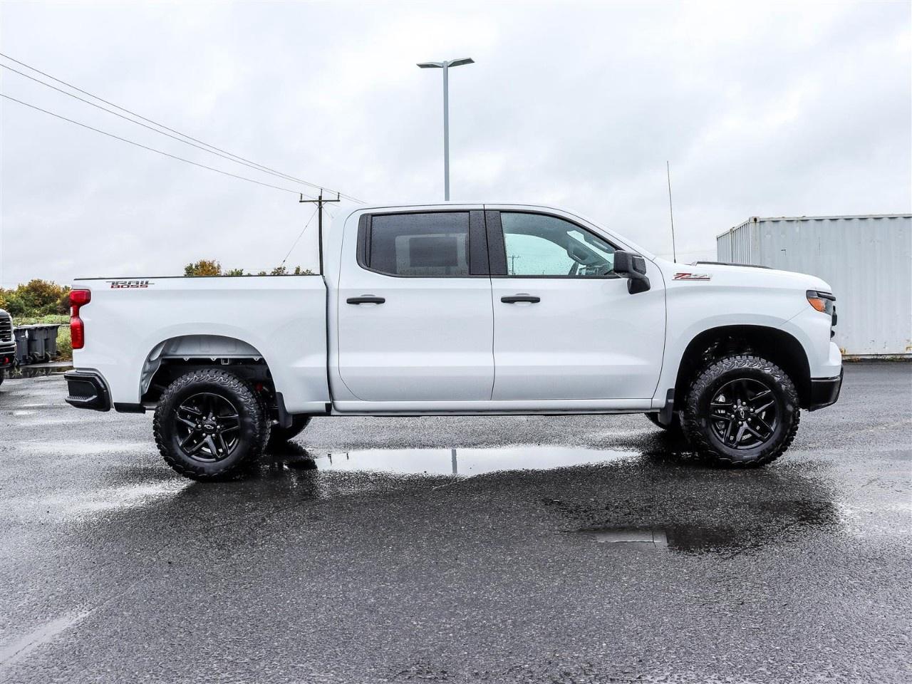 2026 Chevrolet Silverado 1500 Crew Cab Short Box 4-Wheel Drive Custom Trail Boss Photo4