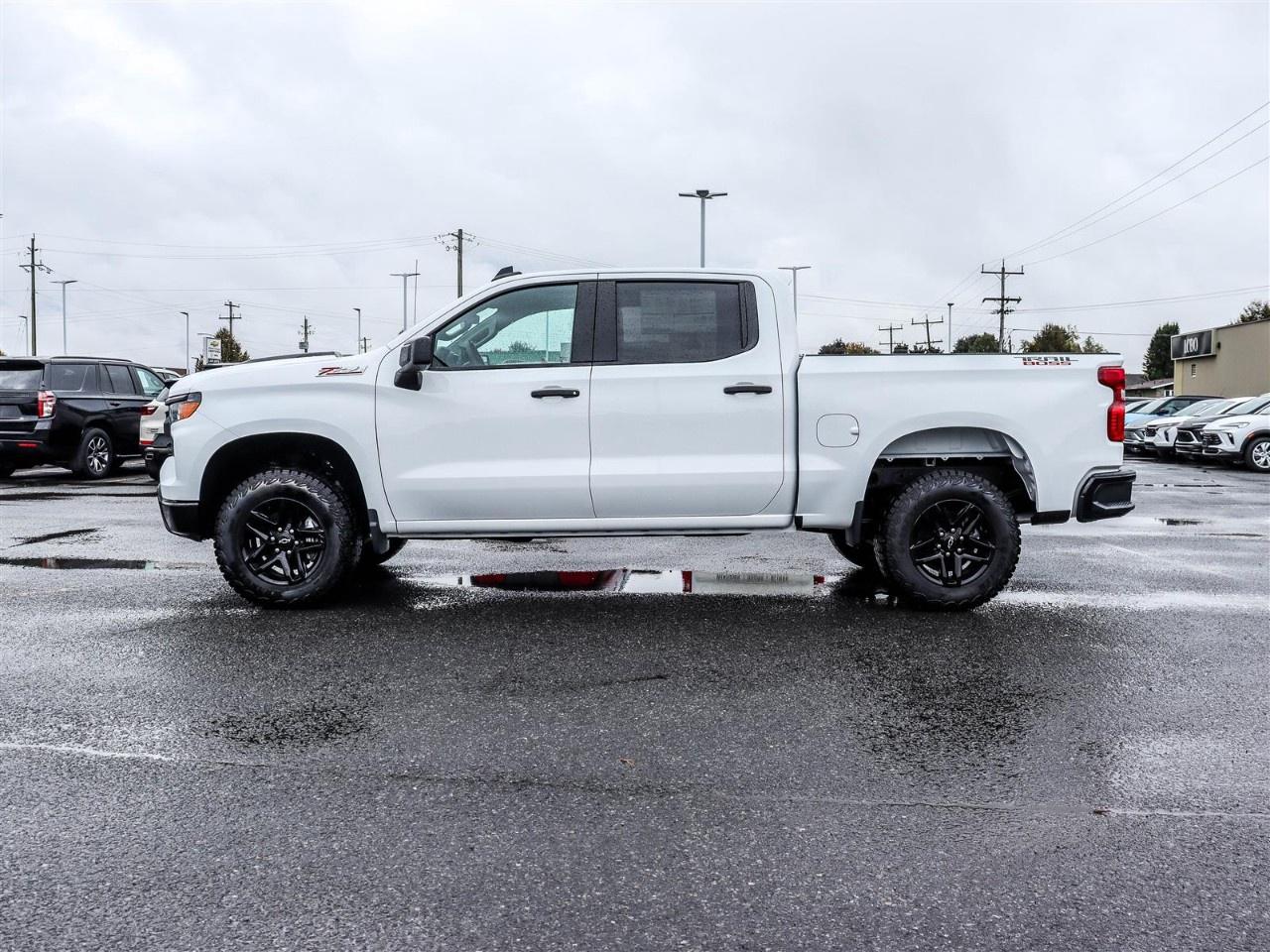 2026 Chevrolet Silverado 1500 Crew Cab Short Box 4-Wheel Drive Custom Trail Boss Photo2