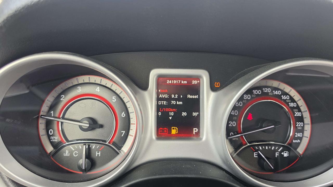 2019 Dodge Journey FWD - CARGO SUV - P-728147 Photo