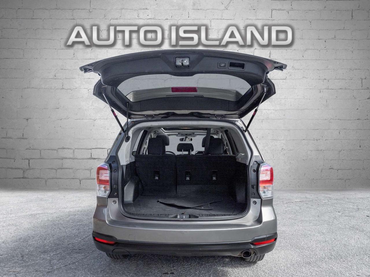 2018 Subaru Forester 2.5i Touring CVT, AWD Photo
