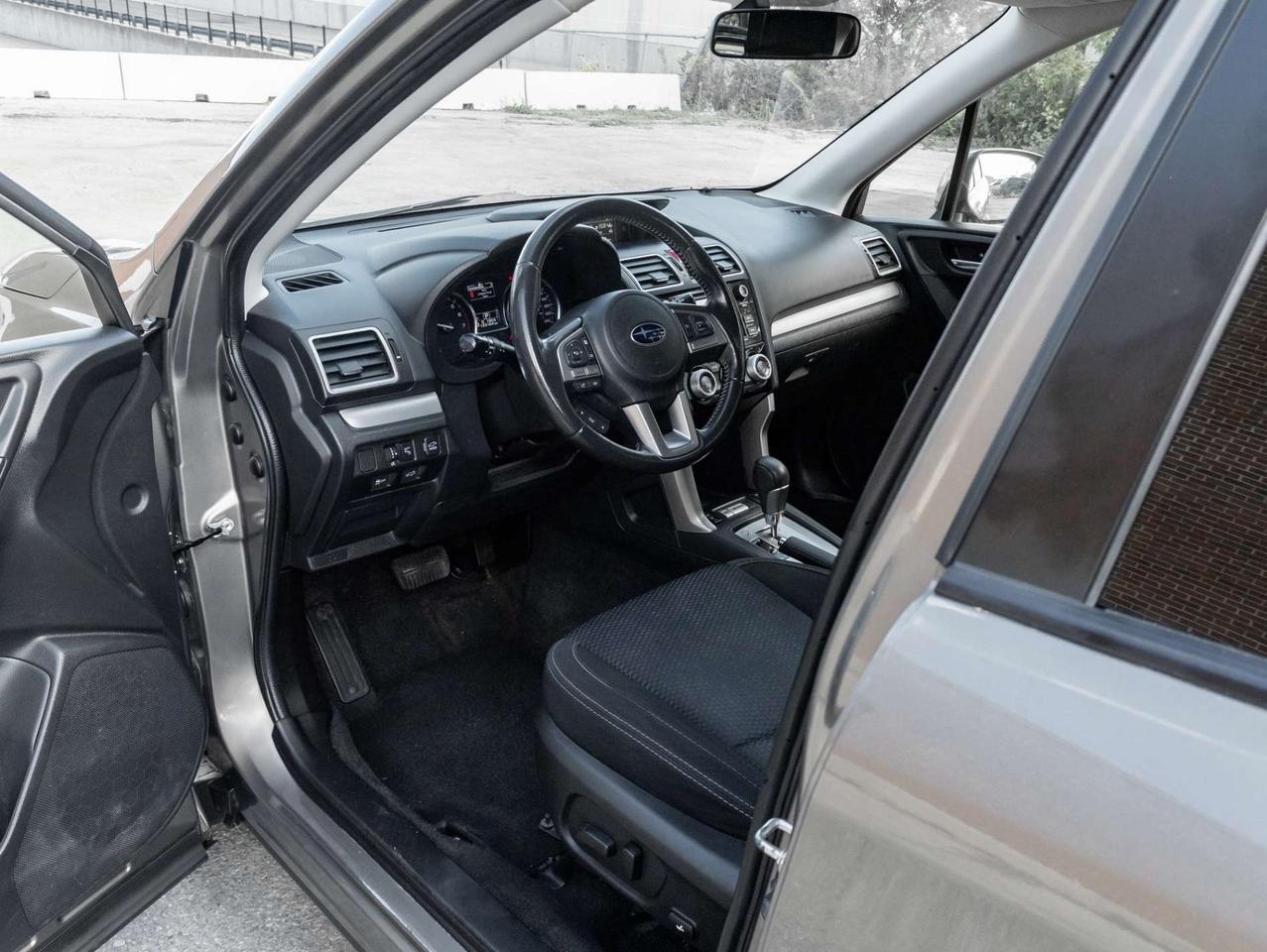 2018 Subaru Forester 2.5i Touring CVT, AWD Photo