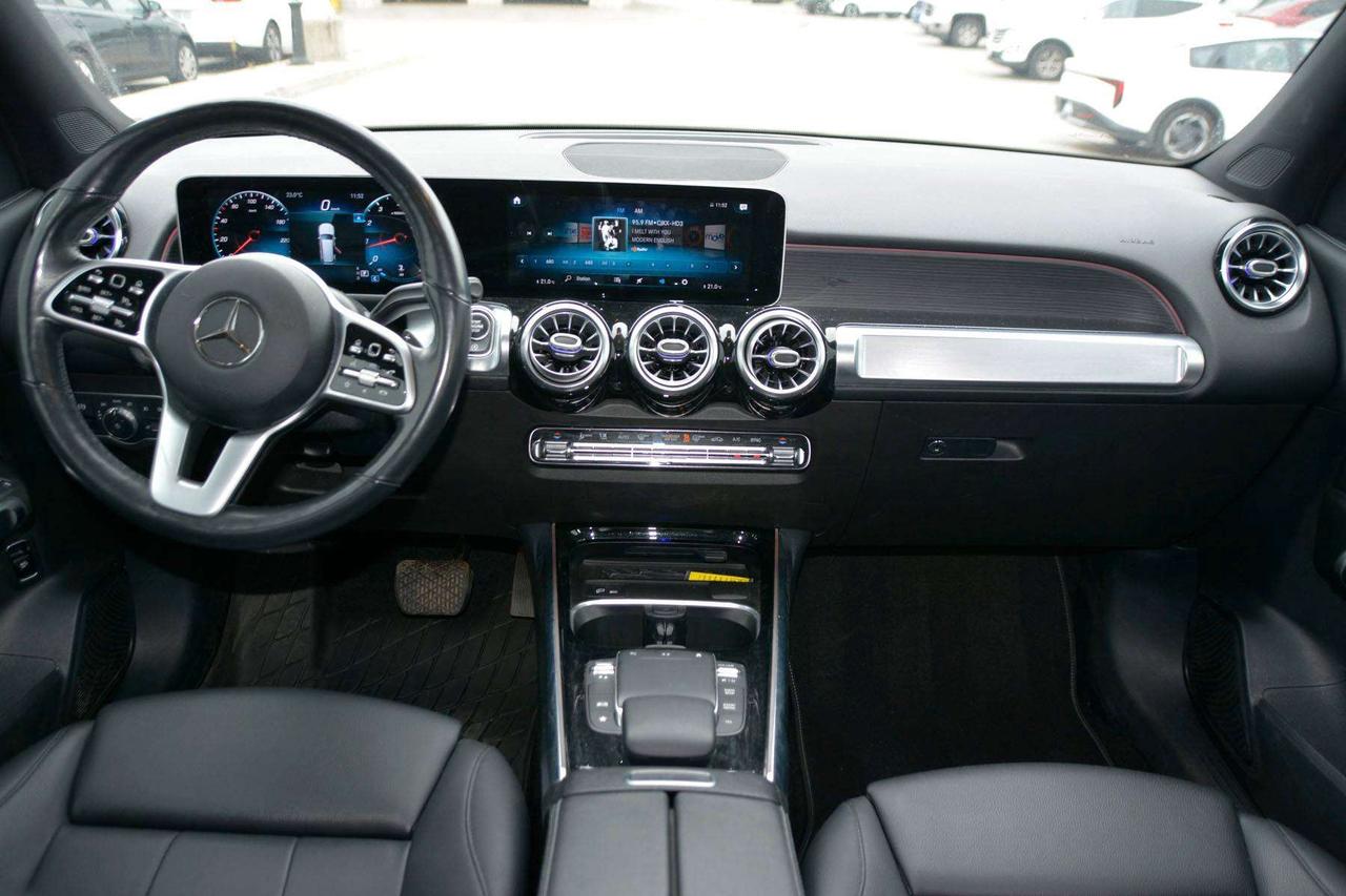 2021 Mercedes-Benz GLB GLB 250 Photo