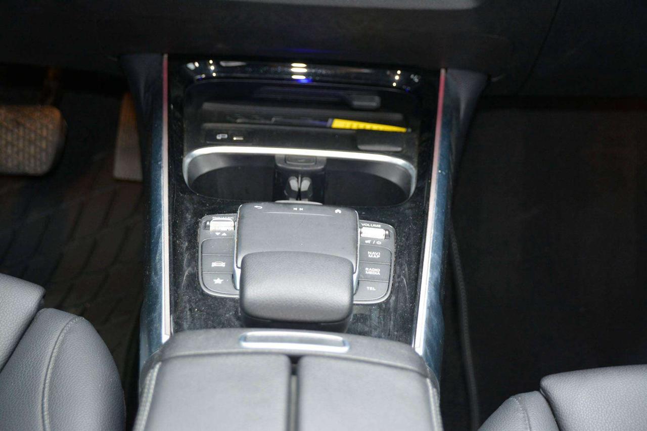2021 Mercedes-Benz GLB GLB 250 Photo