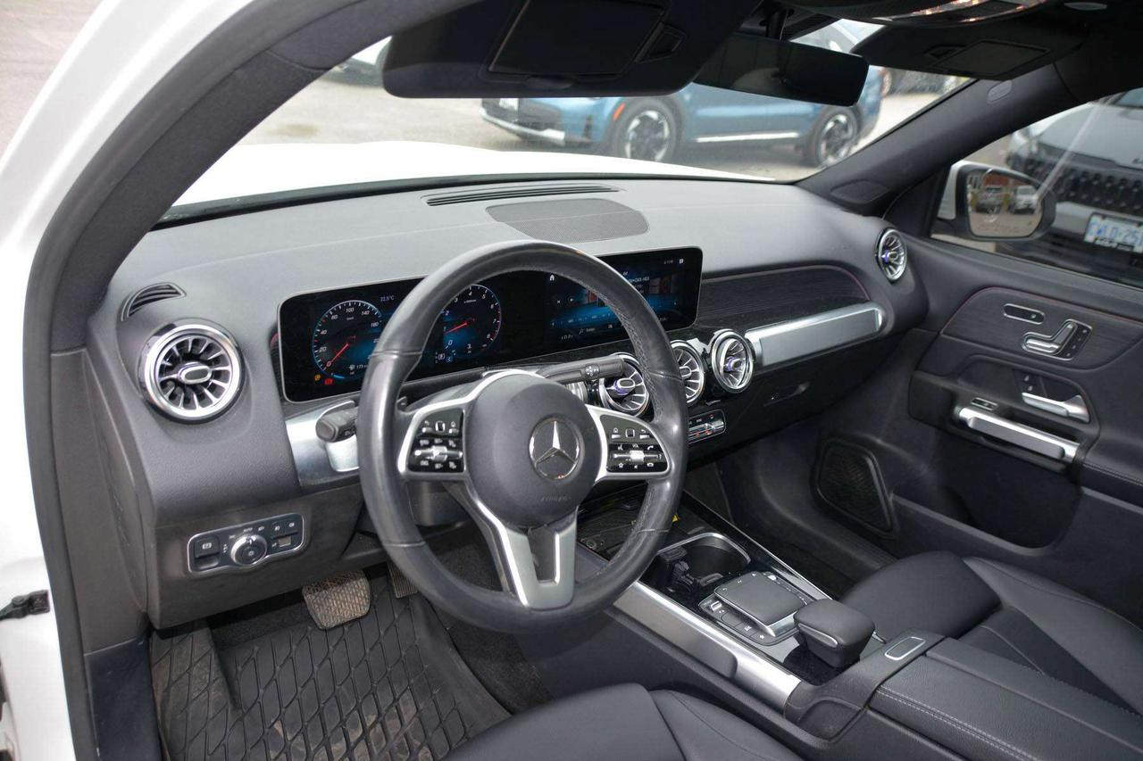 2021 Mercedes-Benz GLB GLB 250 Photo