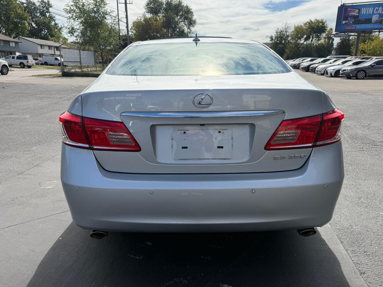 2011 Lexus ES 350 4dr Sdn Photo3