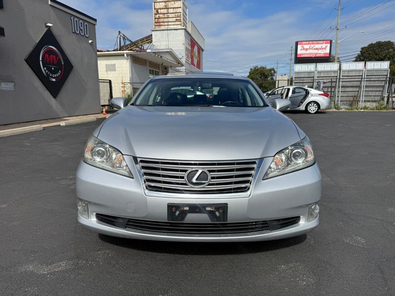 2011 Lexus ES 350 4dr Sdn Photo