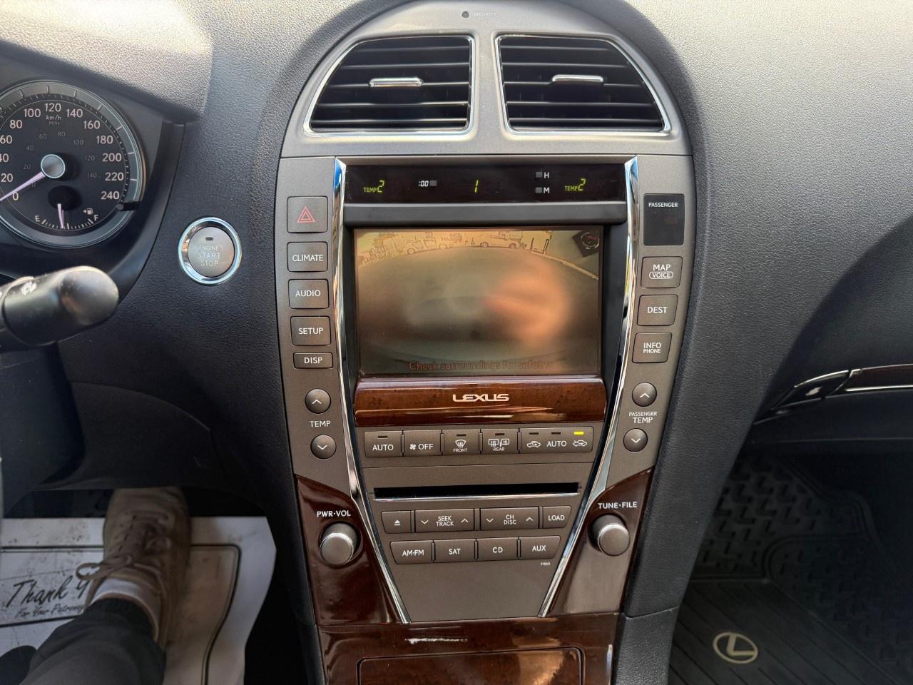 2011 Lexus ES 350 4dr Sdn Photo