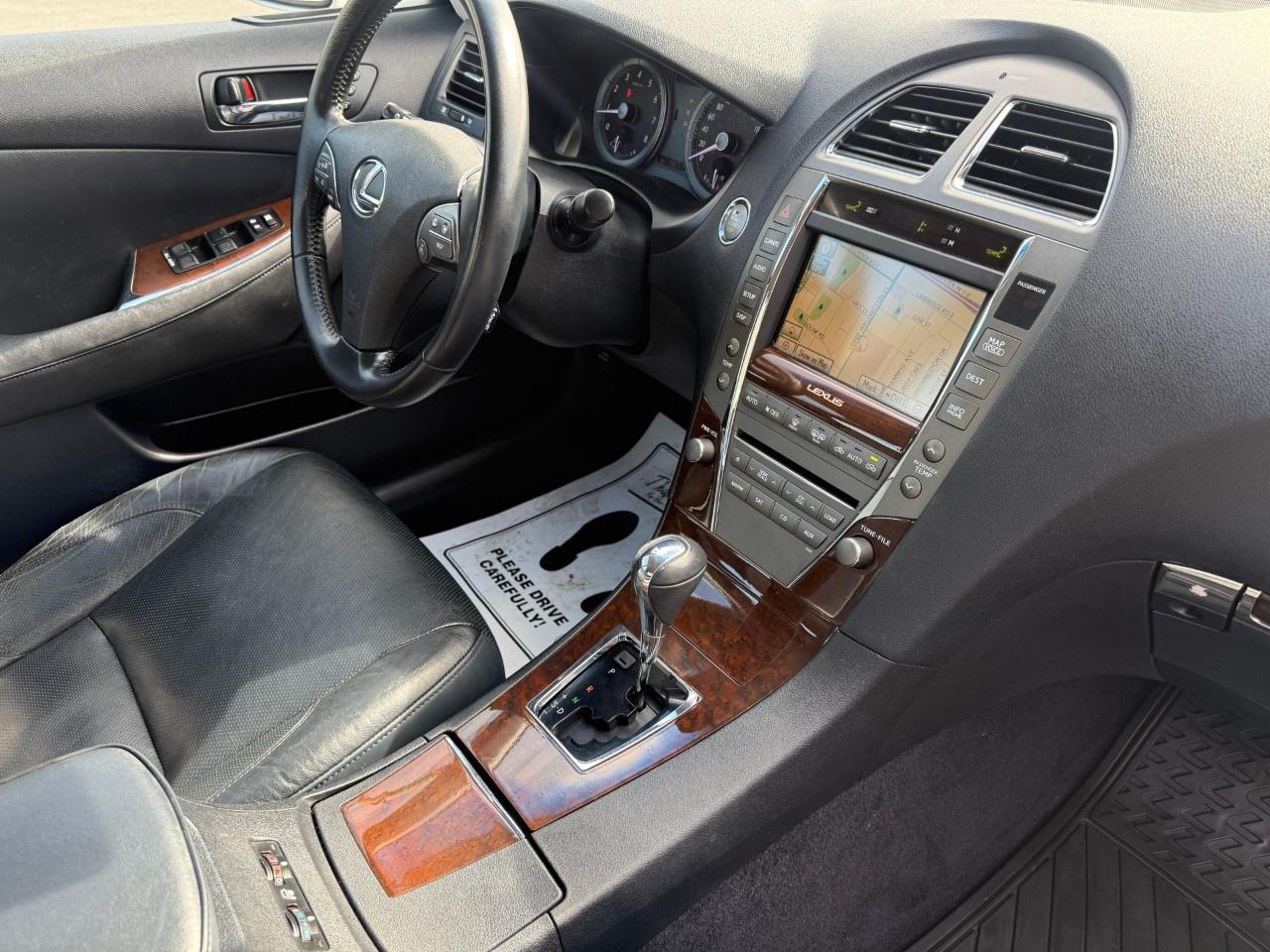2011 Lexus ES 350 4dr Sdn Photo