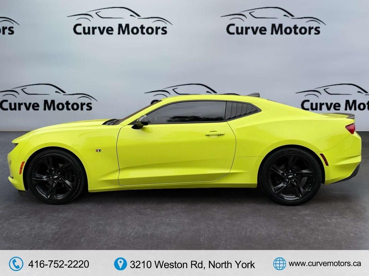 2019 Chevrolet Camaro AUTO / NO ACCIDENTS / NEON YELLOW / WELL MAINTAINED / CARPLAY / CAMERA Photo