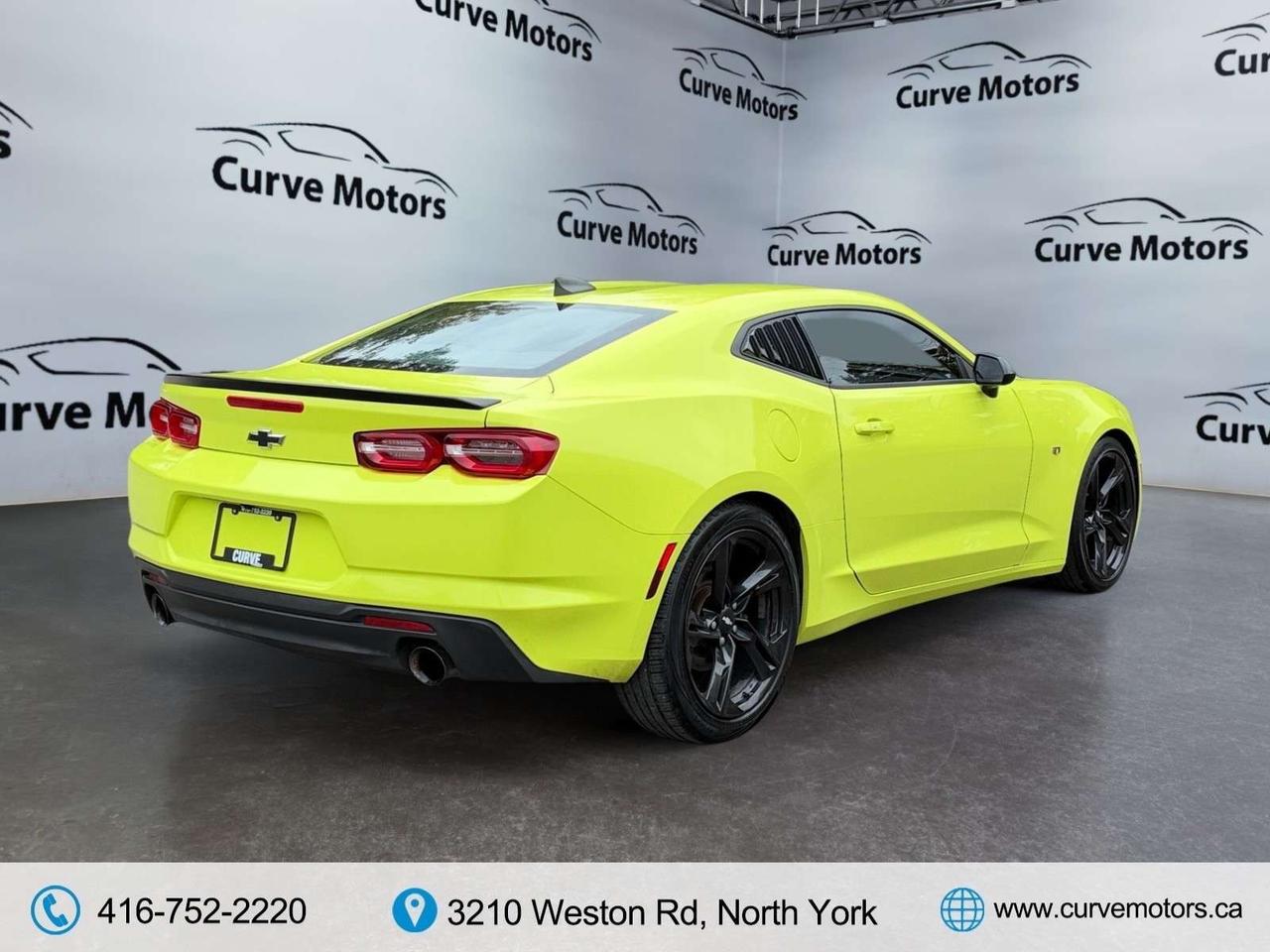 2019 Chevrolet Camaro AUTO / NO ACCIDENTS / NEON YELLOW / WELL MAINTAINED / CARPLAY / CAMERA Photo
