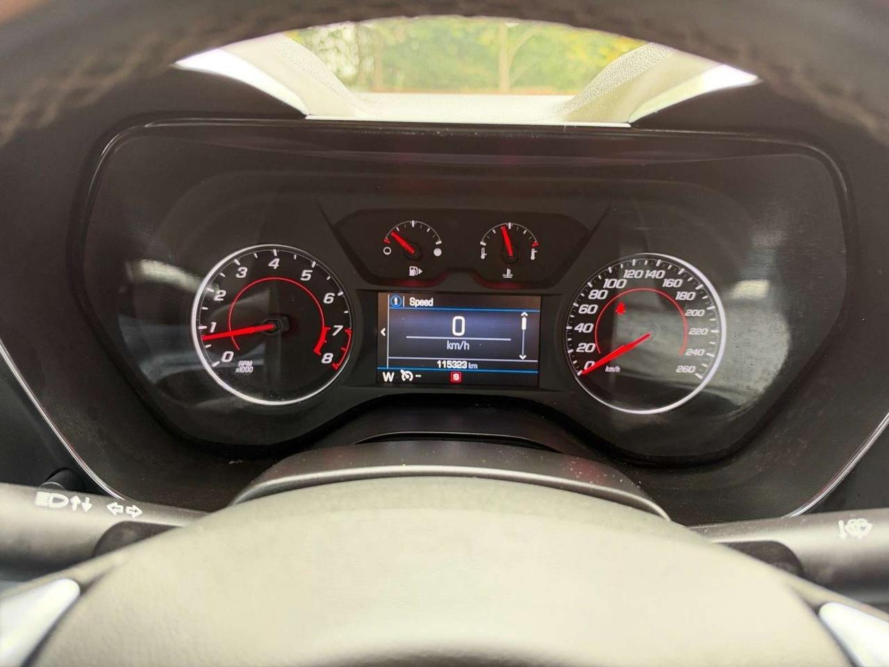 2019 Chevrolet Camaro AUTO / NO ACCIDENTS / NEON YELLOW / WELL MAINTAINED / CARPLAY / CAMERA Photo