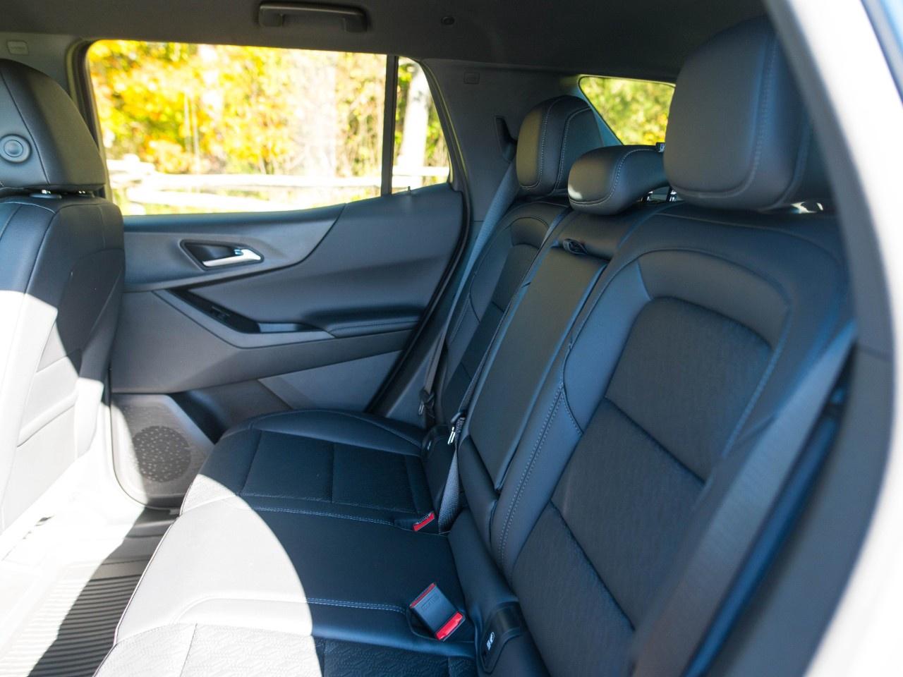 2027 Chevrolet Equinox AWD LT Photo