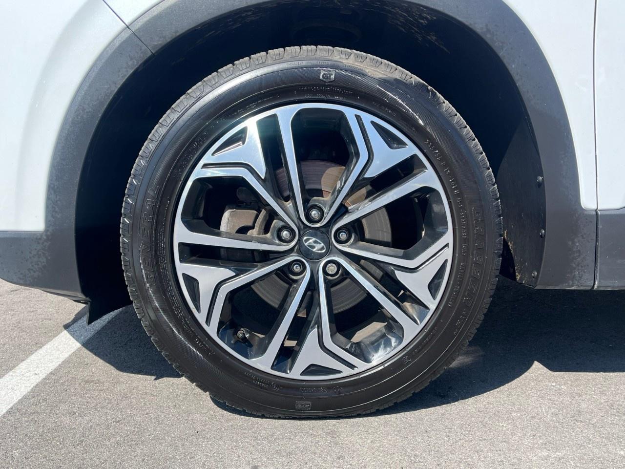 2019 Hyundai Santa Fe 2.0T Ultimate AWD Photo