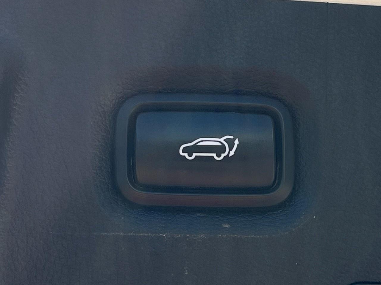 2019 Hyundai Santa Fe 2.0T Ultimate AWD Photo