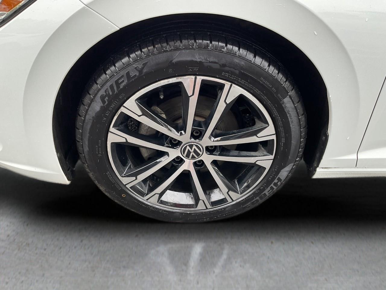 2024 Volkswagen Jetta Comfortline (A8) 4dr Sedan Photo