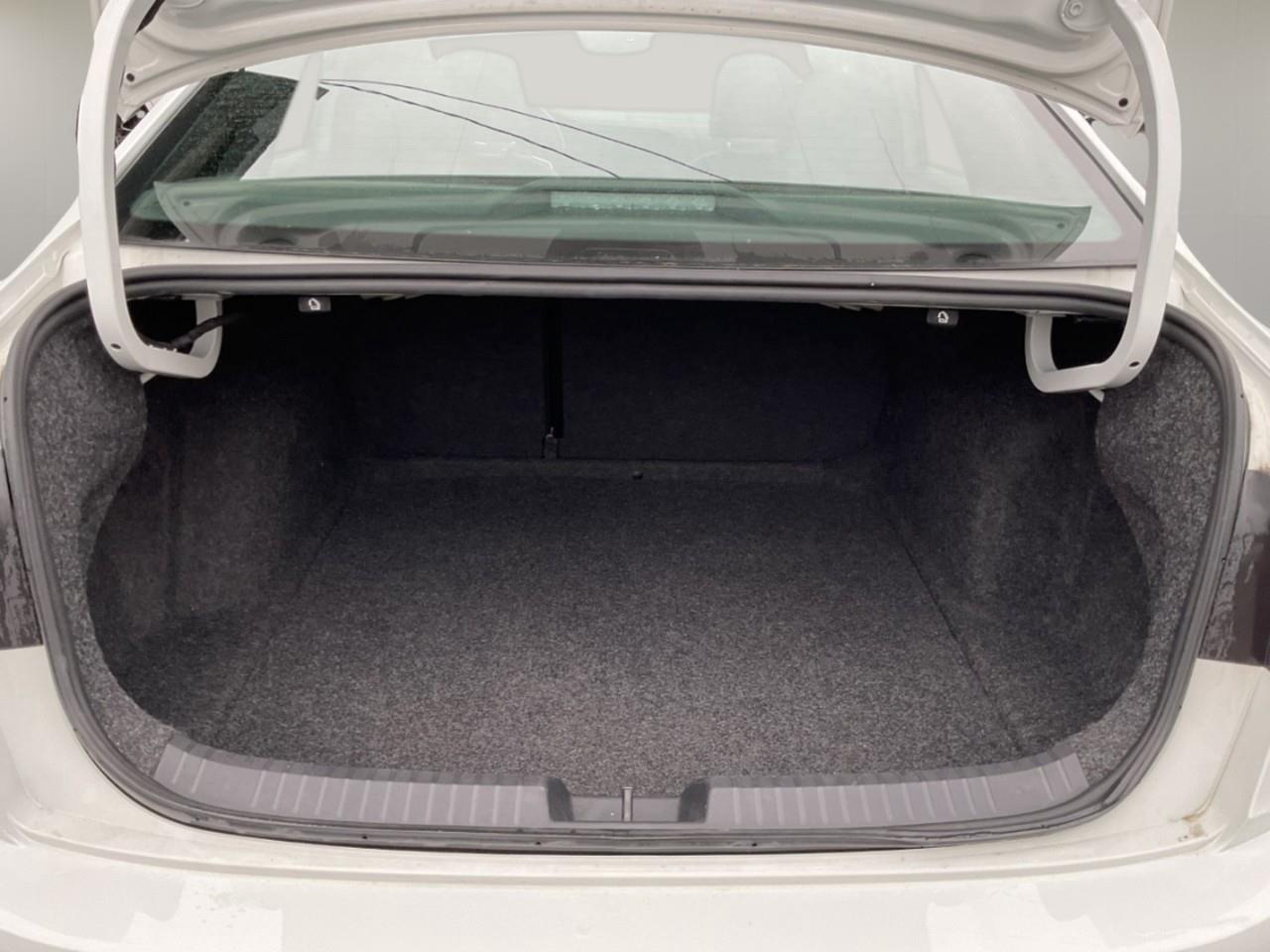 2024 Volkswagen Jetta Comfortline (A8) 4dr Sedan Photo