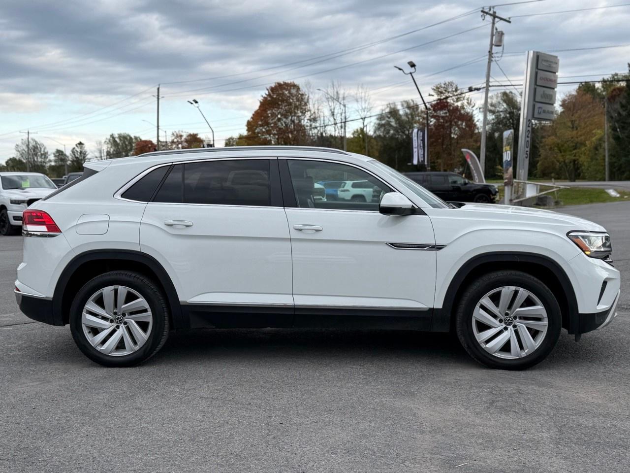 2021 Volkswagen Atlas Cross Sport Highline 3.6 FSI 4MOTION Photo