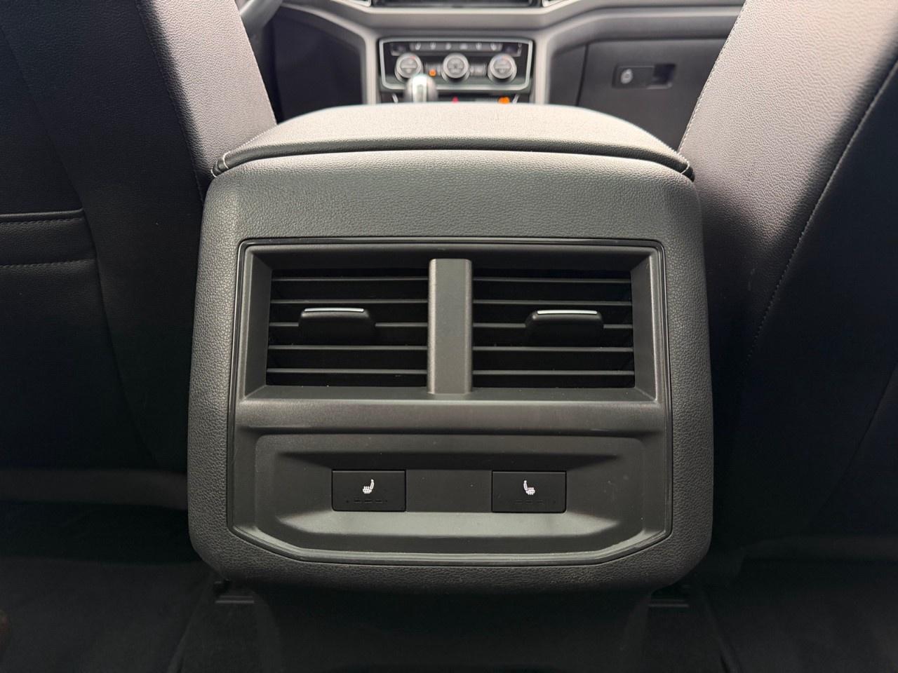 2021 Volkswagen Atlas Cross Sport Highline 3.6 FSI 4MOTION Photo