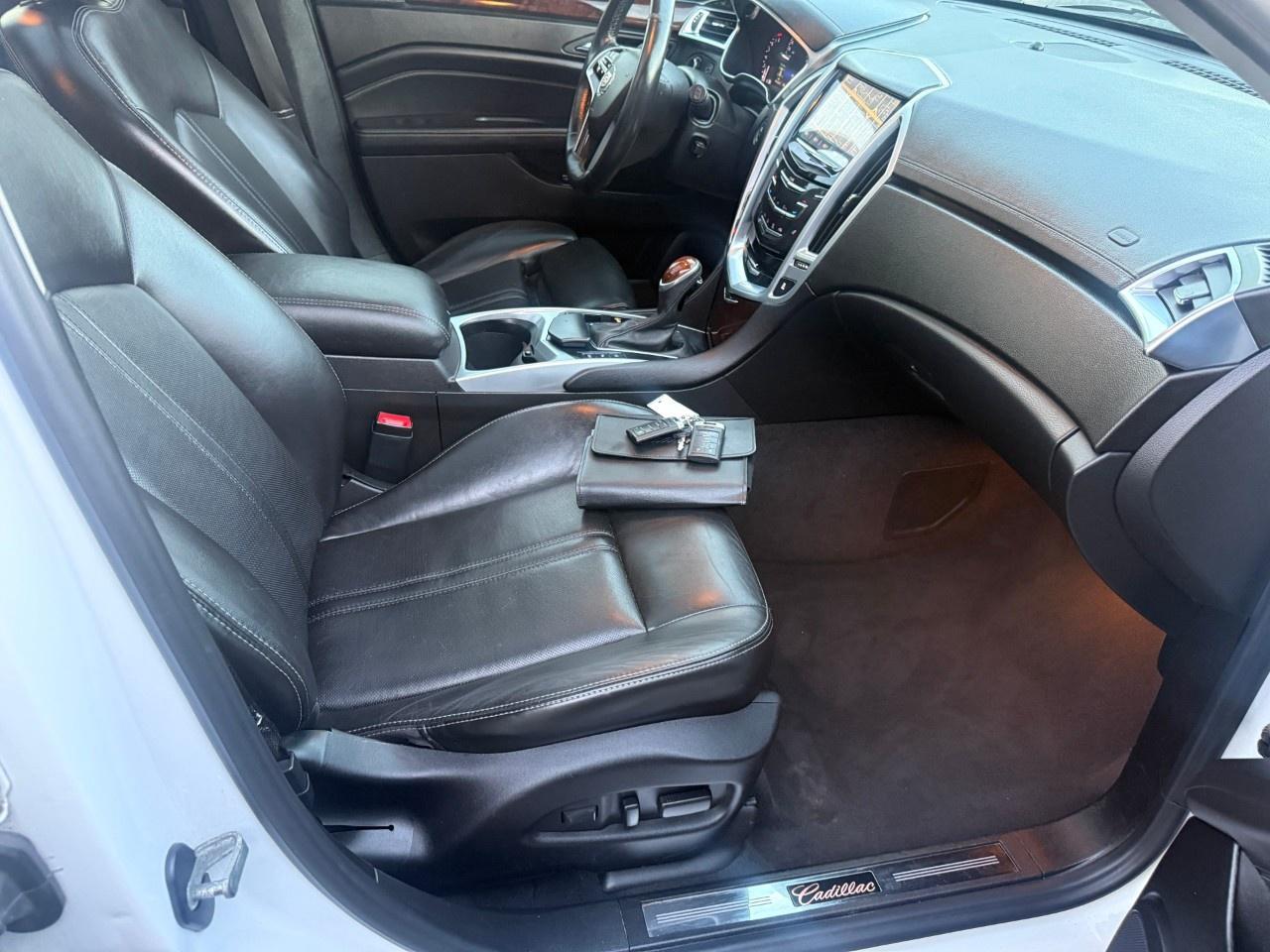 2014 Cadillac SRX FWD 4DR LUXURY Photo