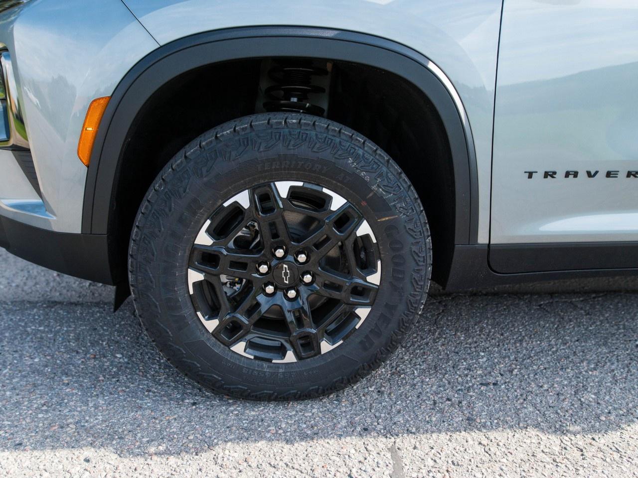 2027 Chevrolet Traverse AWD 4dr Z71 Photo