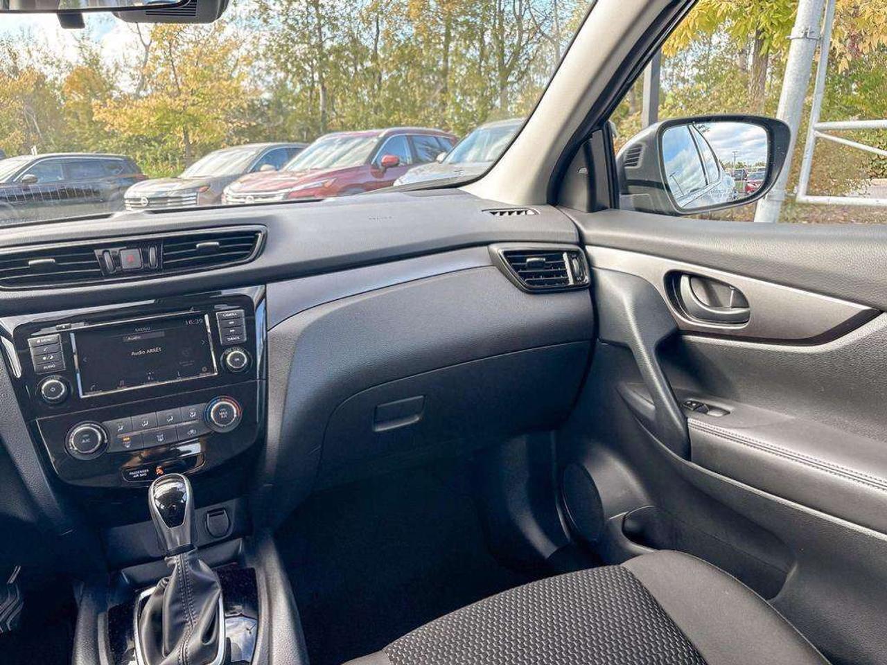 2023 Nissan Qashqai S   Apple Car Play   Android Auto Photo