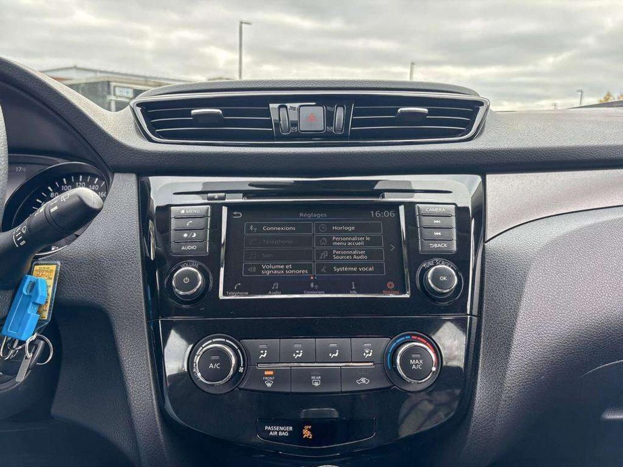 2023 Nissan Qashqai S   Apple Car Play   Android Auto Photo