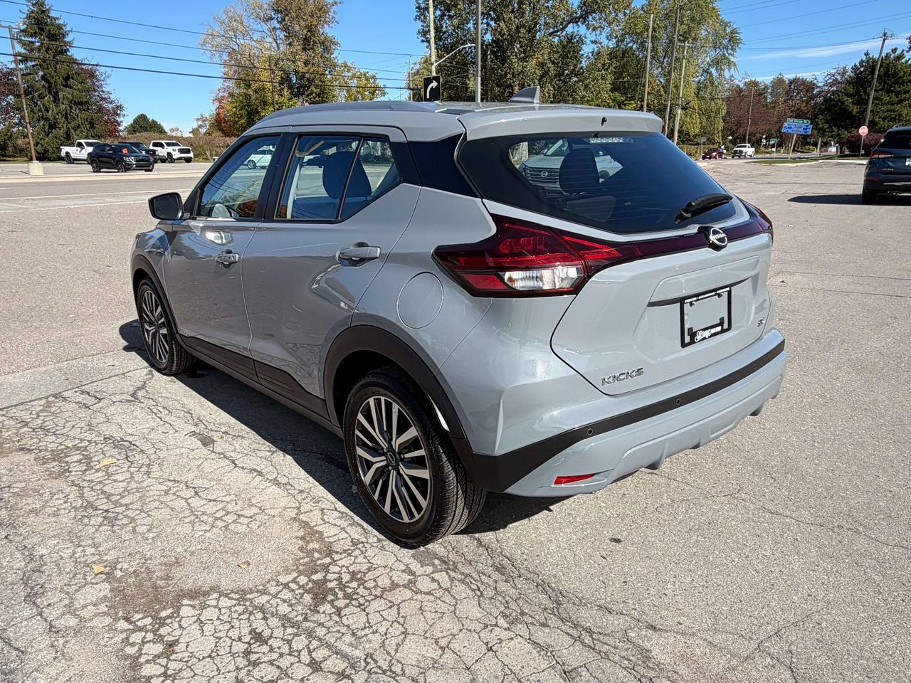 2024 Nissan Kicks SV/AWD/HEATED SEATS/BACK UP CAM/CALL PICTON Photo