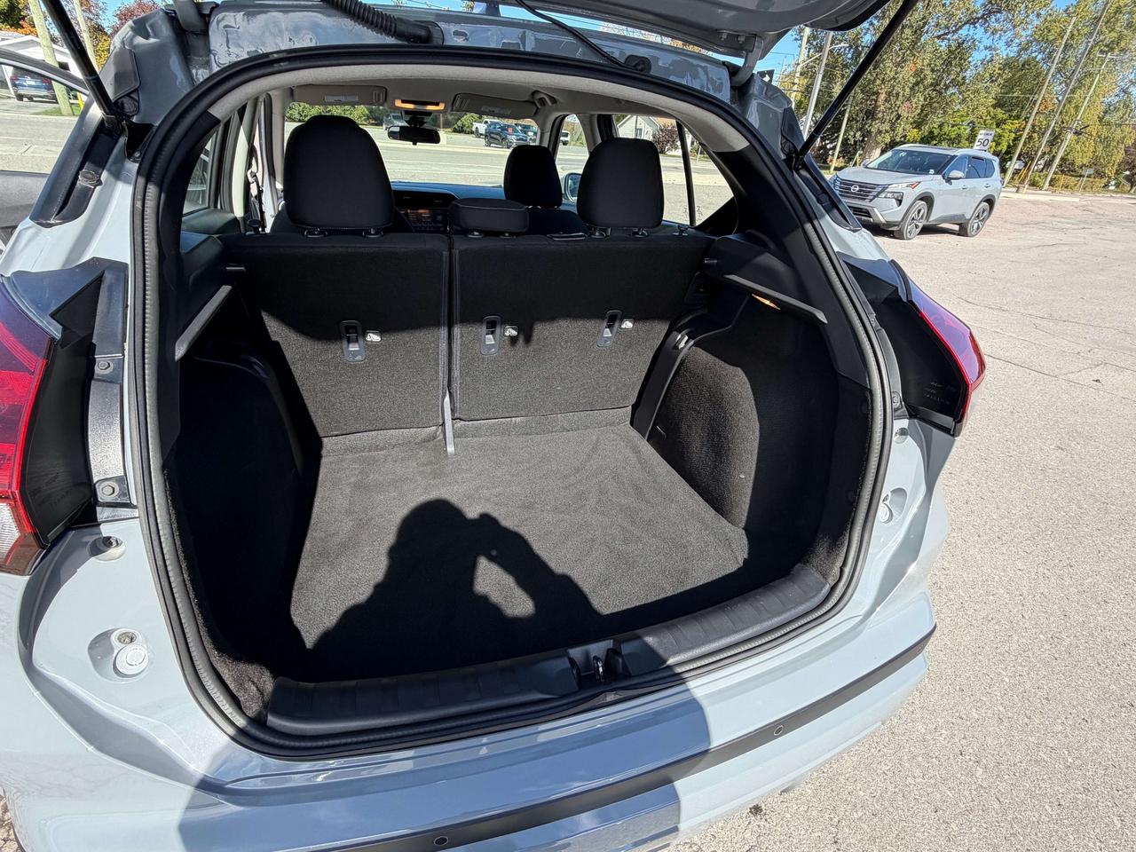 2024 Nissan Kicks SV/AWD/HEATED SEATS/BACK UP CAM/CALL PICTON Photo