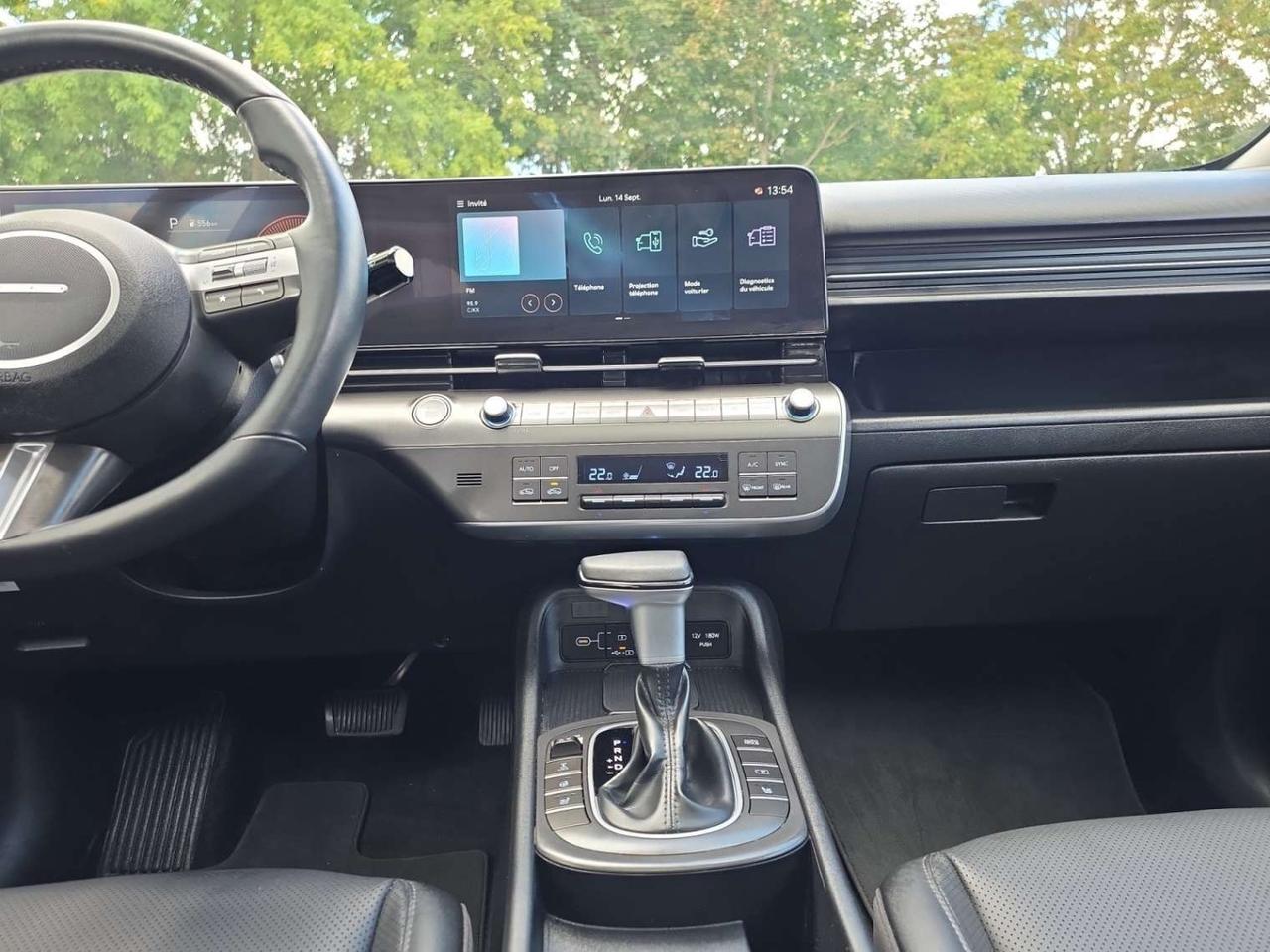 2025 Hyundai KONA 2.0L  AWD w/Trend Package * NO ACCIDENTS / ROOF / LEATHER / DRIVER ASSIST Photo