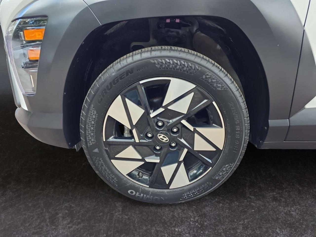 2025 Hyundai KONA 2.0L  AWD w/Trend Package * NO ACCIDENTS / ROOF / LEATHER / DRIVER ASSIST Photo