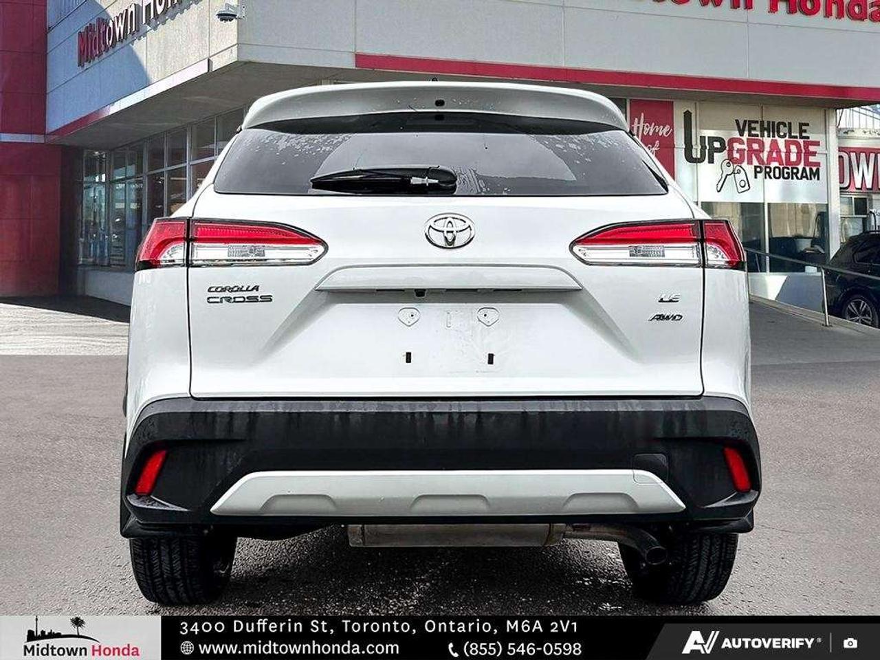 2025 Toyota Corolla Cross LE AWD Photo