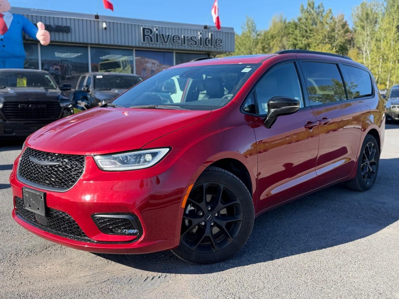 2024 Chrysler Pacifica TOURING-L FWD Photo0