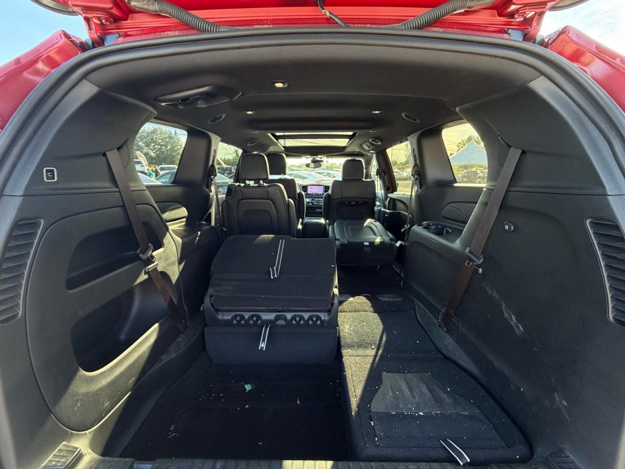 2024 Chrysler Pacifica TOURING-L FWD Photo