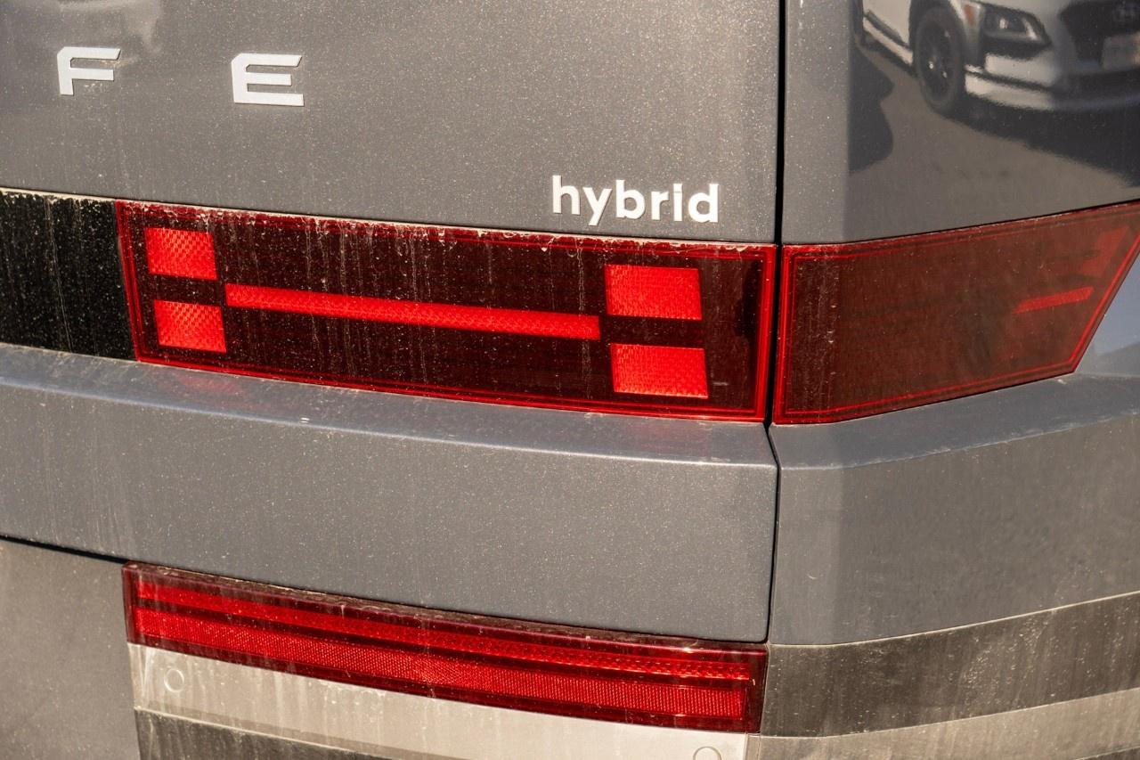 2026 Hyundai Santa Fe Hybrid Luxury AWD Photo