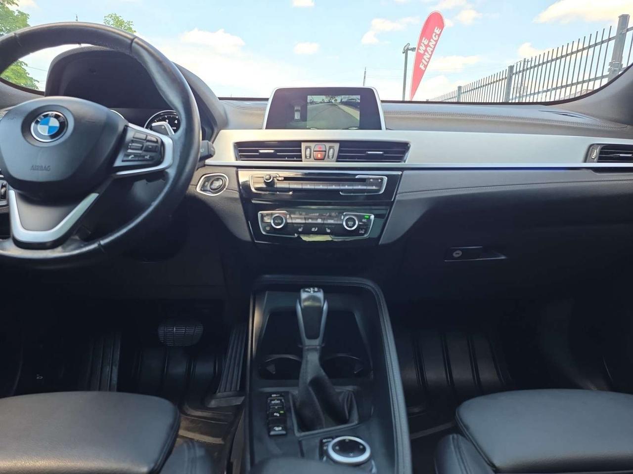 2019 BMW X2 XDrive28i * LOW KM / NAVIGATION / CAMERA / PANORAMIC ROOF / LED LIGHTS Photo