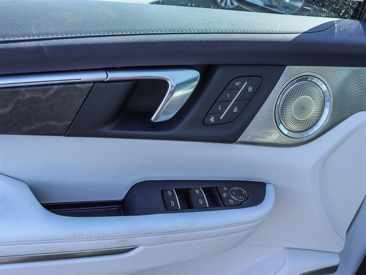 2027 Buick Enclave AWD 4dr Avenir Photo