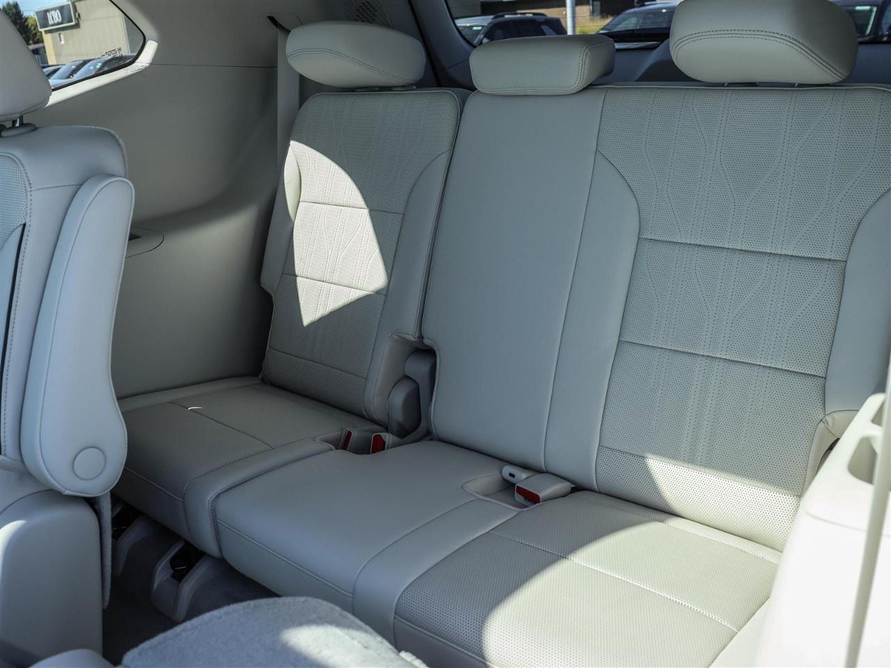 2027 Buick Enclave AWD 4dr Avenir Photo
