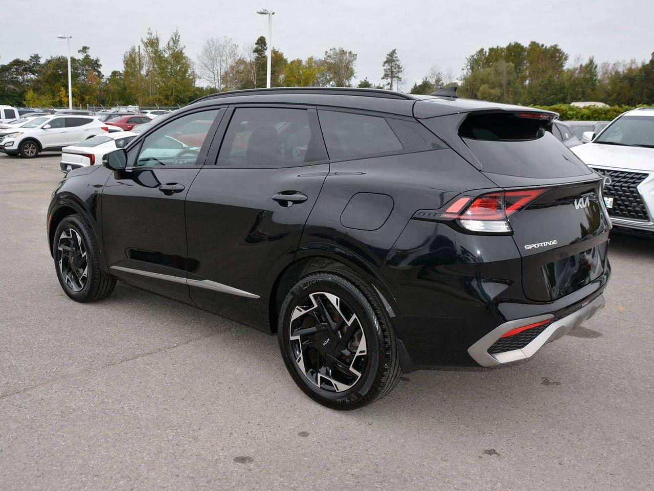 2024 Kia Sportage EX Photo2