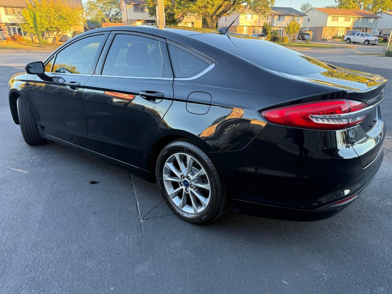 2017 Ford Fusion 4dr Sdn SE FWD Photo