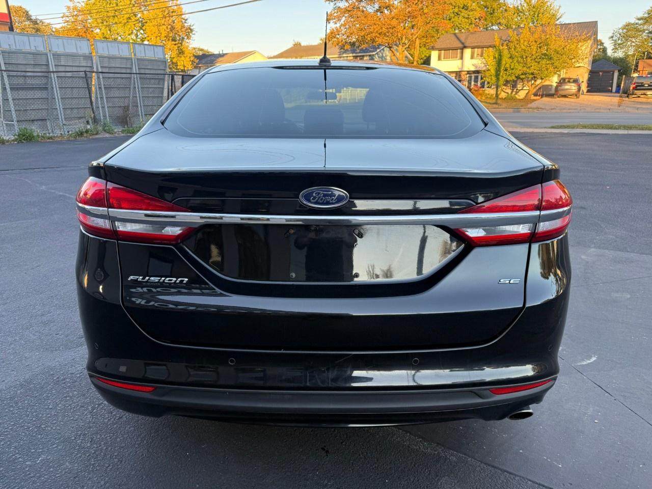 2017 Ford Fusion 4dr Sdn SE FWD Photo